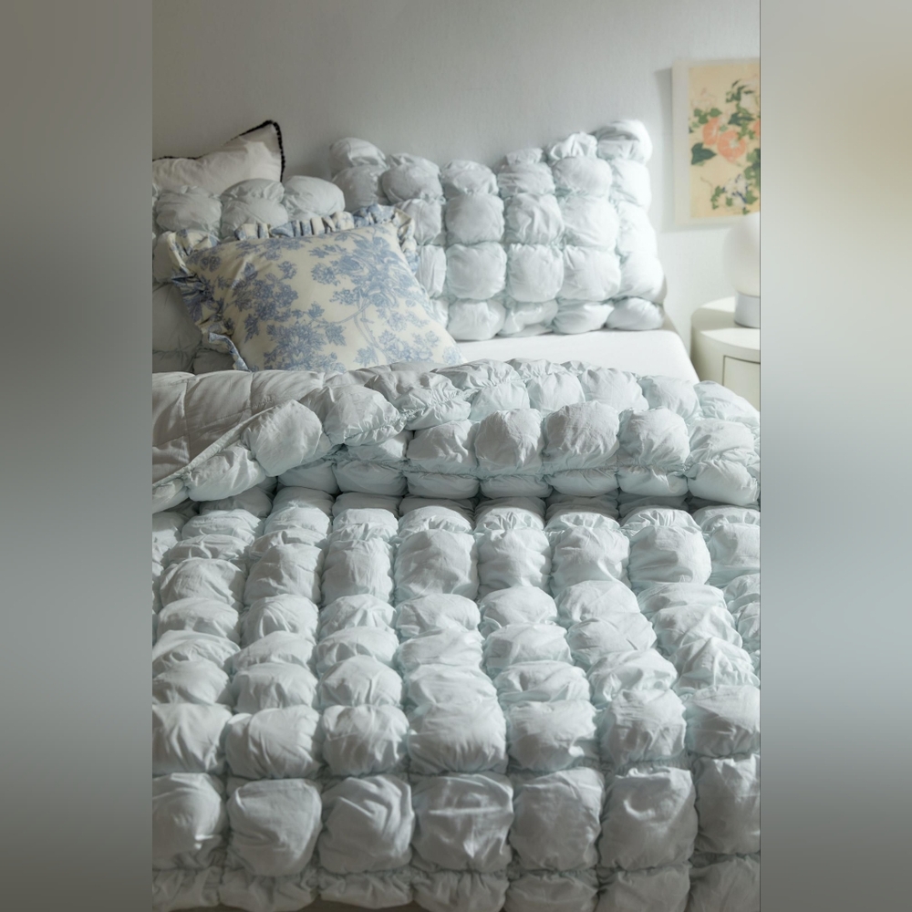 Urban Outfitters Comforter